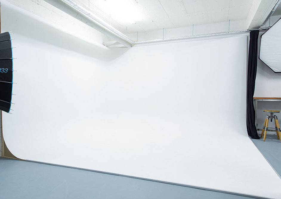 Die Hohlkehle in weiß vom Mietstudio Rauland